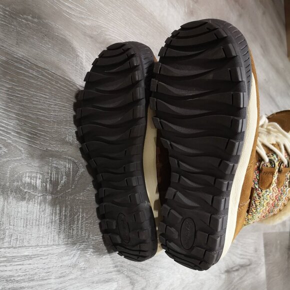 BearPaw Ladies Size 5 Tan Ophelia Sheepskin & Wool Blend Lined Winter Boots - Picture 7 of 10